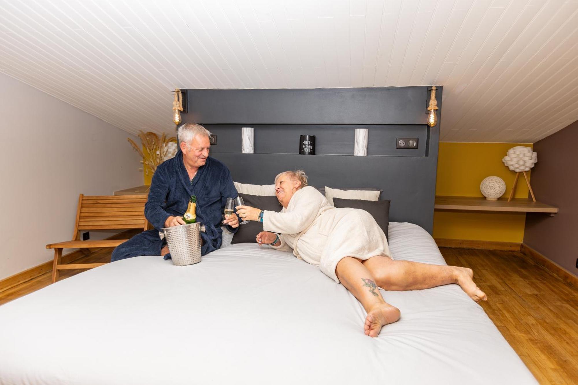 "Les Hauts Du Marquet" - Meuble De Tourisme 5 Etoiles - Gite De Groupe 15 Personnes En Cevennes - Piscine A Debordement - Balneo - Sauna - Nature Saint Jean du Pin Zewnętrze zdjęcie