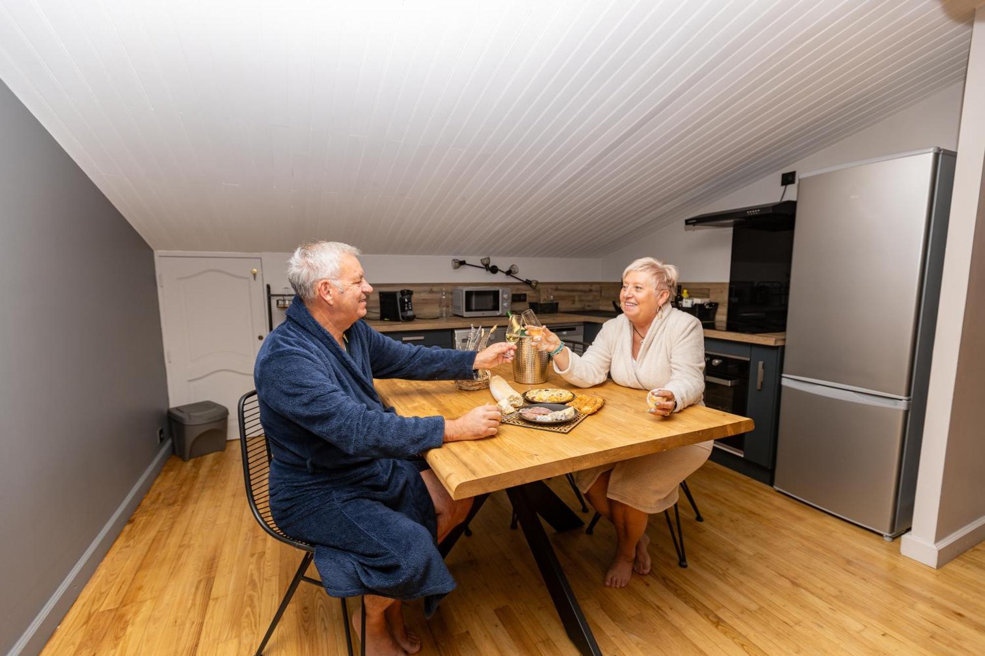 "Les Hauts Du Marquet" - Meuble De Tourisme 5 Etoiles - Gite De Groupe 15 Personnes En Cevennes - Piscine A Debordement - Balneo - Sauna - Nature Saint Jean du Pin Zewnętrze zdjęcie